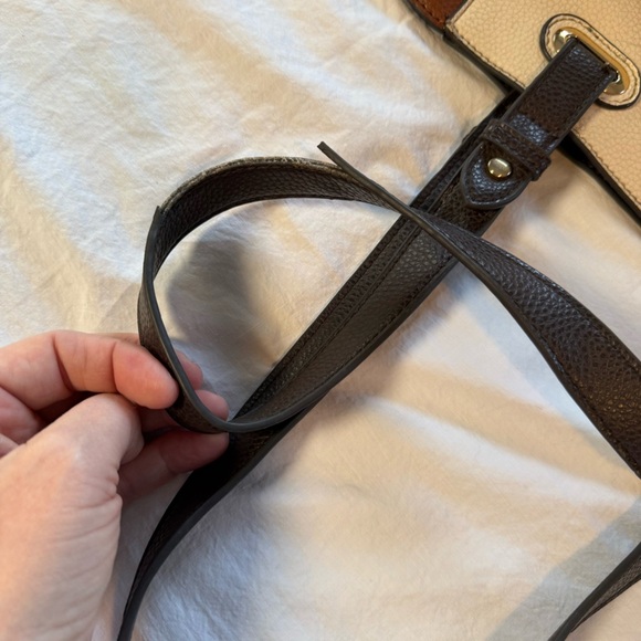 G.H. Bass & Co. Cream and Brown Tote Bag - Picture 8 of 8